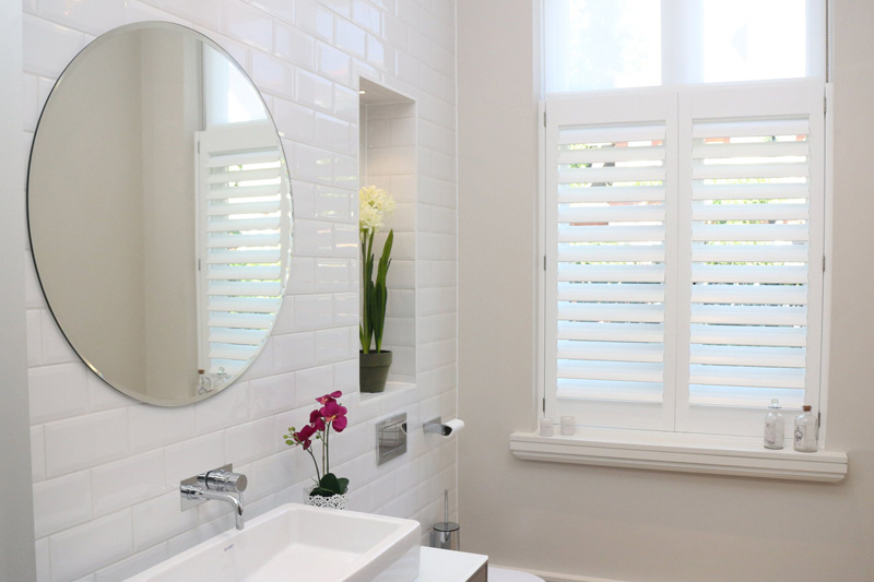 Cafe Style Bathroom Shutters